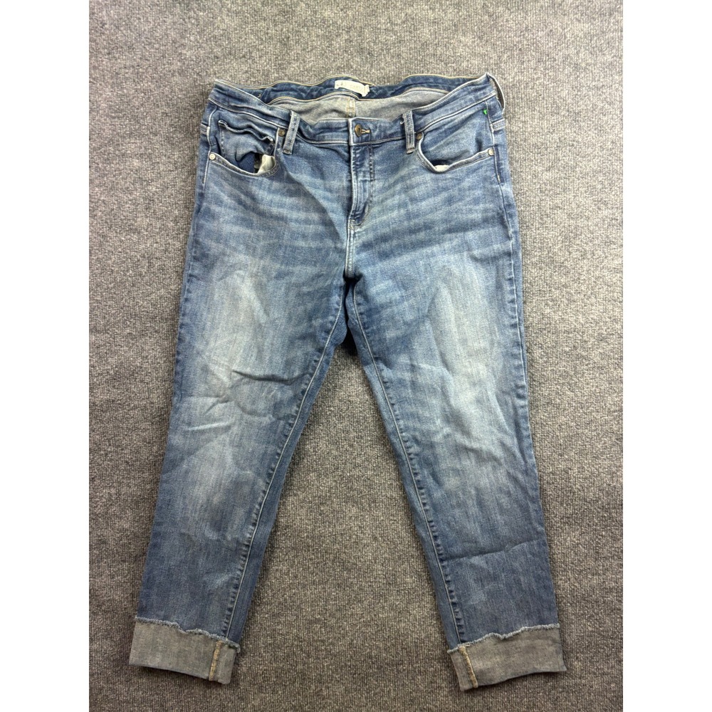 Carve Designs Jeans Women 10 Blue Raw Hem Cuffed Medium Wash Denim